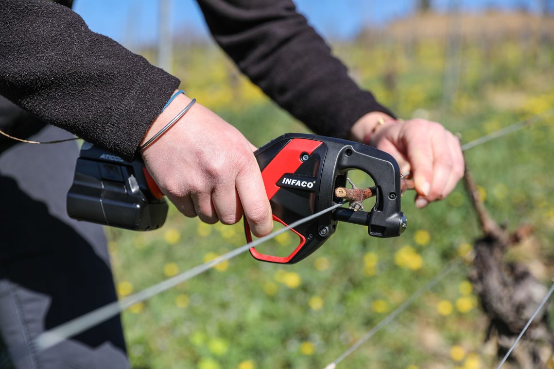 plieur-electrique-professionnel-at1000