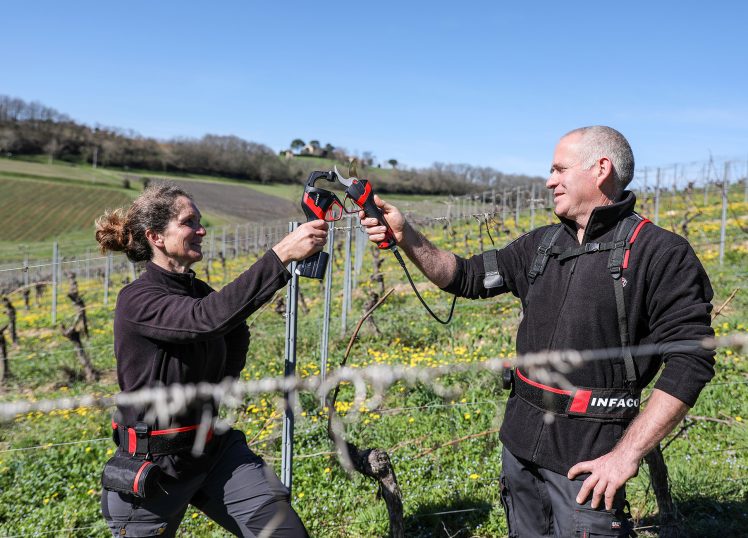 duo-size-attachment-electric-dryer-f3020-attachment-at1000