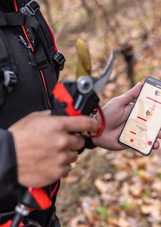 Application INFACO connectée au sécateur électrique F3020